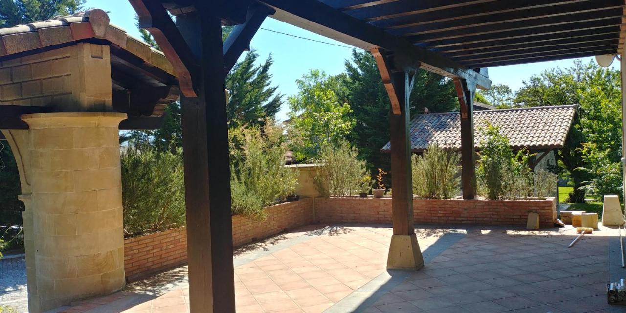 El Pozo Country house *